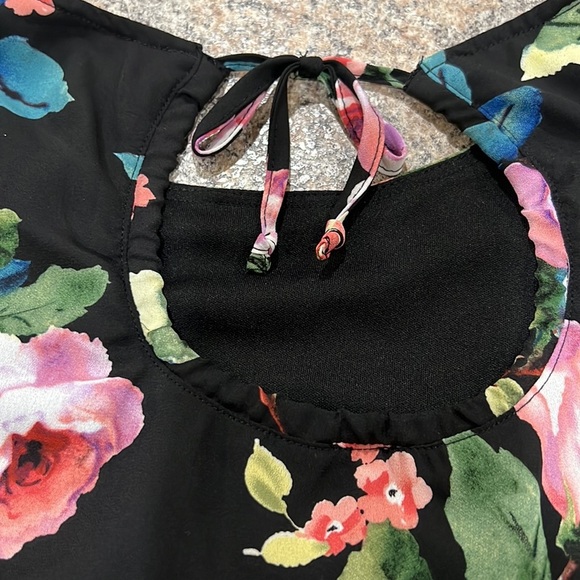 GB Girls top size extra large - Picture 10 of 10